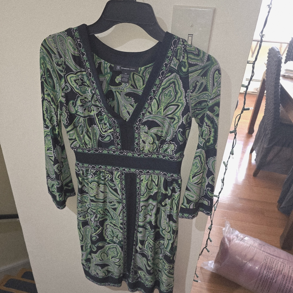 INC International Concepts Black and Green Paisley Long Sleeve Dress